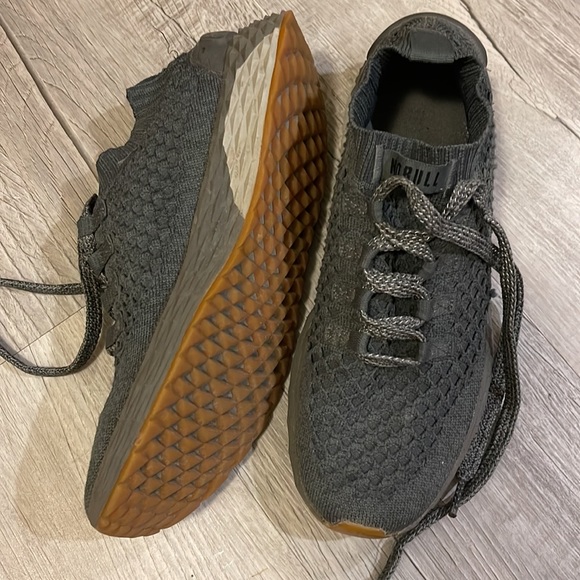 Women’s Nobull knit runner size 8.5 - Picture 3 of 5